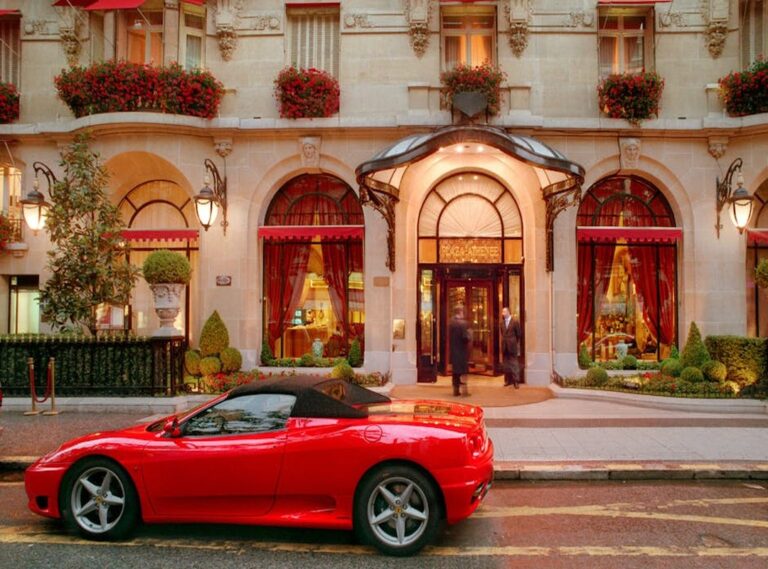 Why Homiezava Hotel so Expensive